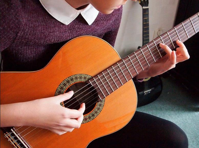 Cejilla de madera artesanal cejilla cejilla de madera flamenca  guitarra acústica y clásica de ébano Cejilla de madera artesanal :  Instrumentos Musicales